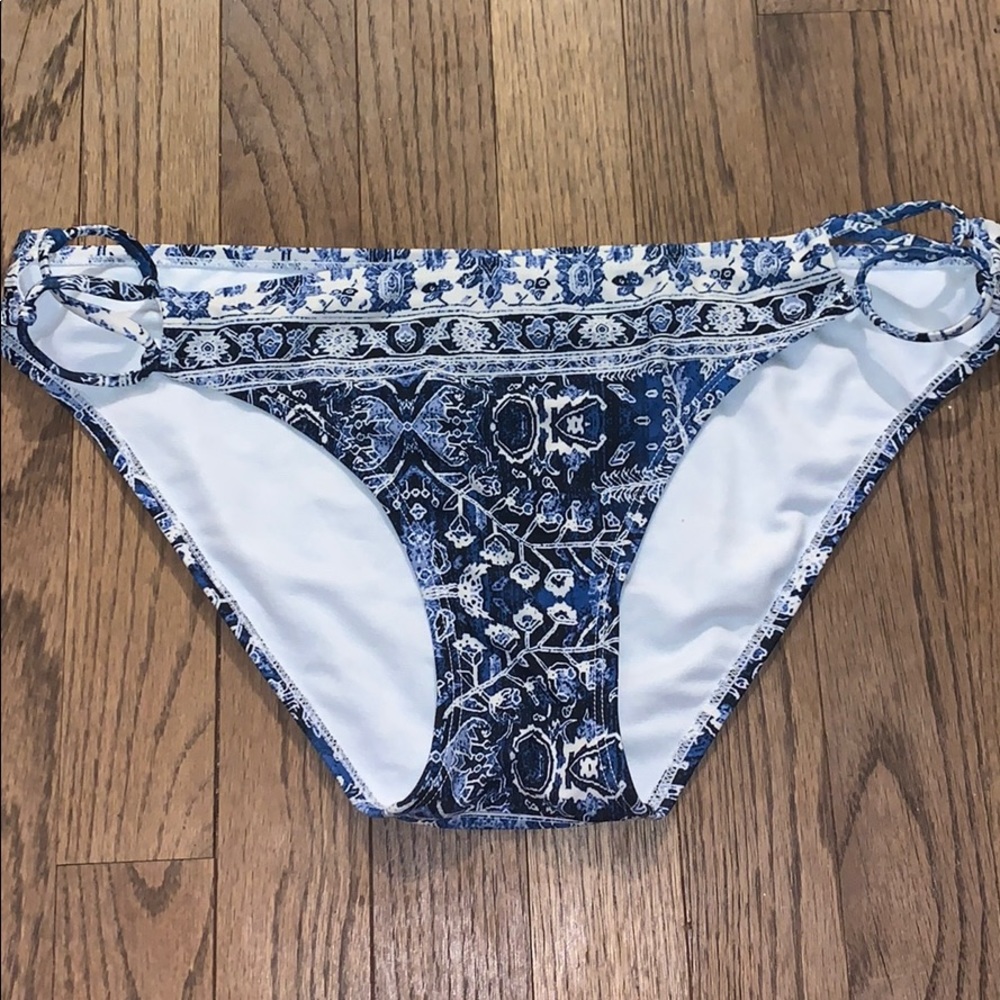 NEVER WORN Blue and White Bikini Bottom